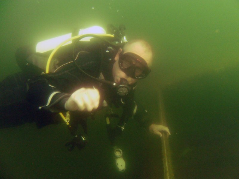 Mark on of the sunken boats at Wrasbury