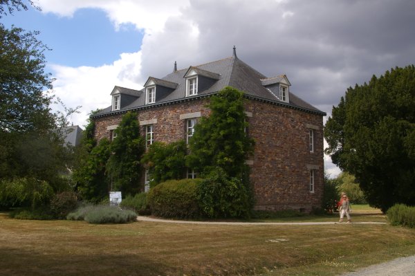 Loheac has a modest chateau